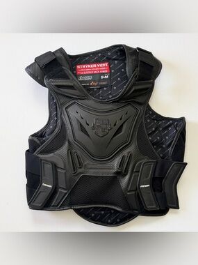 ICON Stryker Protective Vest in Black